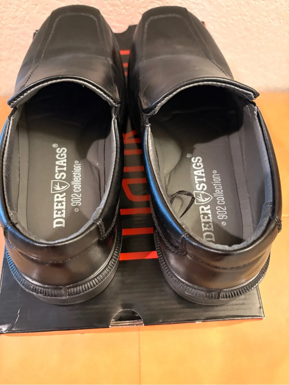 Deer Stags Classic Men's Black Slip-On Dress Loafers Sz 8